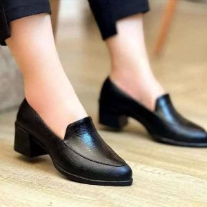 کفش طبی ساده پاشنه دار رویه براق