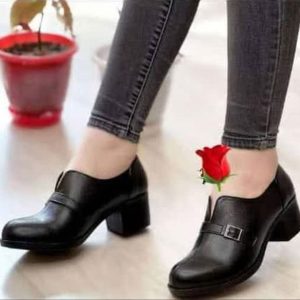 کفش طبی پاشنه دار رویه چاکدار